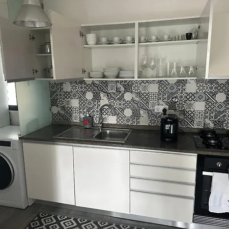 Apartamento Suspenso Madeira
