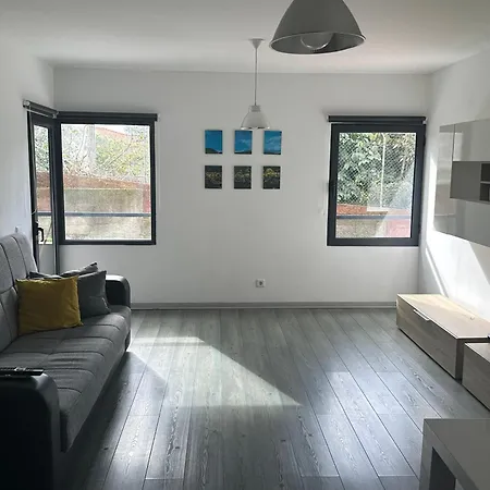 Suspenso Madeira Lejlighed